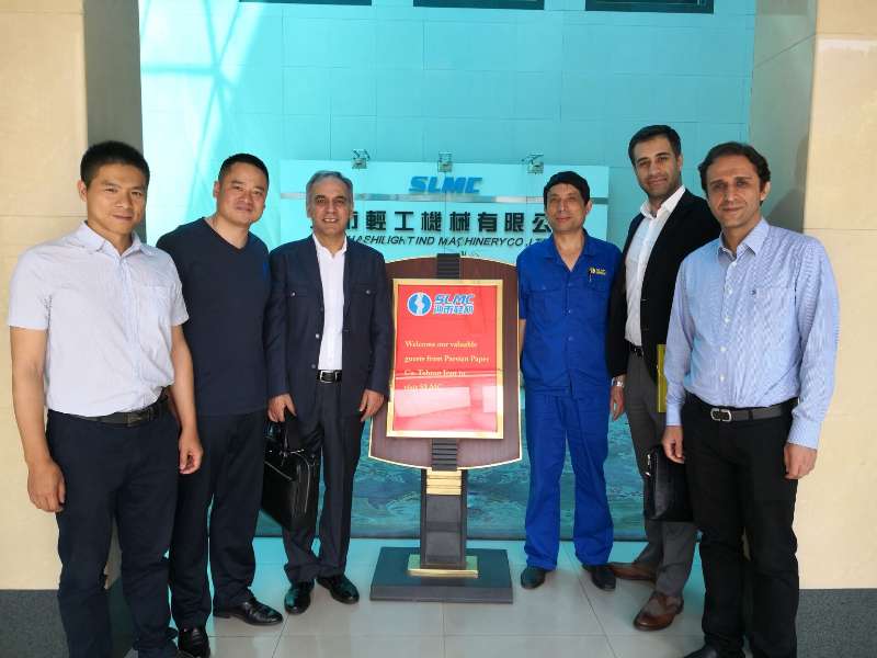 ���ʿͻ�����˾�ιۿ���Ǣ̸ҵ��